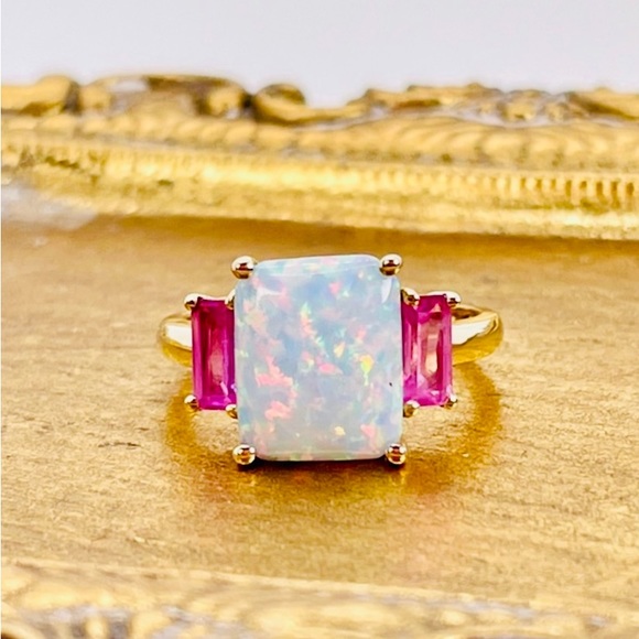 Effy Jewelry - Huge Fiery Colorful Welo Opal w/ Rose Franc Amethysts in Yellow Gold Ring. EUC